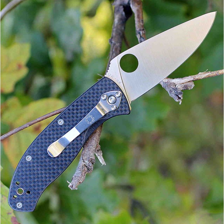 Couteau Spyderco Tenacious Carbon Fiber/G10 Lame Acier 8Cr13MoV Linerlock SC122CFP - Livraison Gratuite