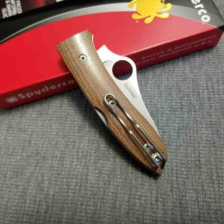 Couteau Spyderco SpyOpera Lame Acier M390 Manche Micarta Lockback Clip Made Italy SC255CMP - Livraison Gratuite