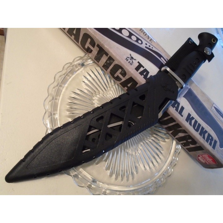 Machette Gurkha United Cutlery M48 Kukri Acier 2Cr13 Manche TPR Etui Fibre de Nylon UC3160 - Livraison Gratuite