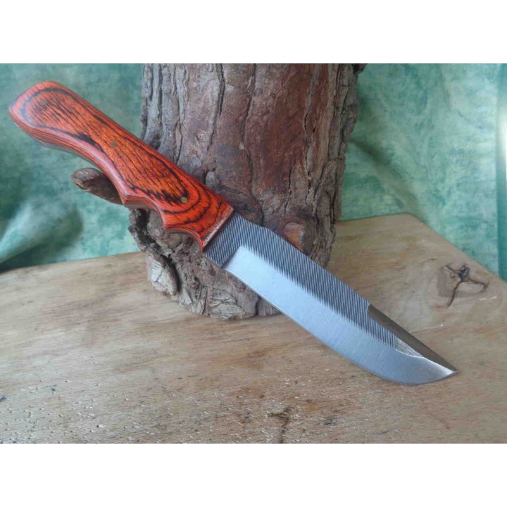 Couteau De Chasse Bushcraft Lame de Scie Manche Bois Etui CUir Fabrication Artisanale SM0017 - Livraison Gratuite