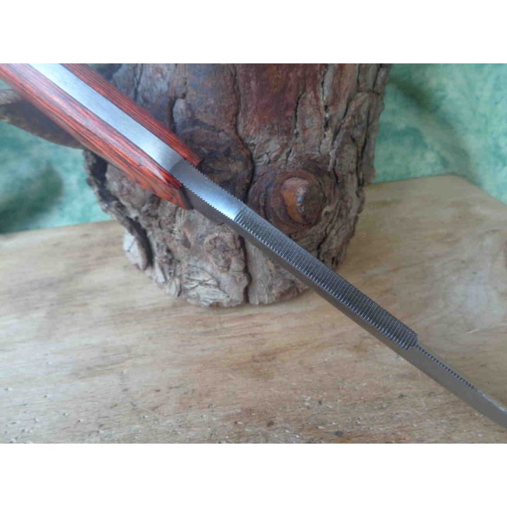 Couteau De Chasse Bushcraft Lame de Scie Manche Bois Etui CUir Fabrication Artisanale SM0017 - Livraison Gratuite