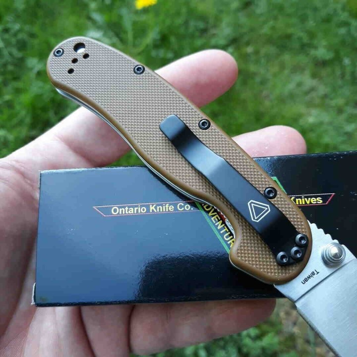 Couteau Ontario Rat II D2 Coyote Brown Manche FRN  Lame Acier D2 Linerlock Clip ON8828CB - Livraison Gratuite