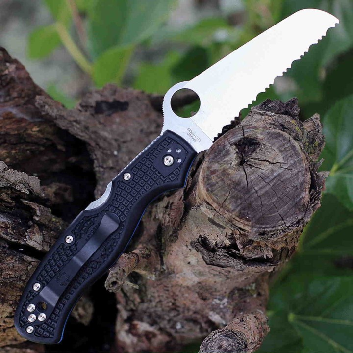 Couteau Spyderco Rescue 3 Manche Black FRN Acier VG-10 Serrated Made In Japan SC14SBK3 - Livraison Gratuite