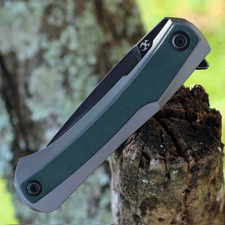 Couteau Kansept Kratos Green Lame Acier S35VN Manche G10/Titane IKBS Clip K1024A2 - Livraison Gratuite