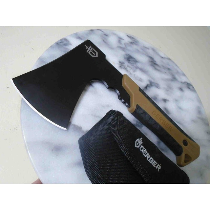 Hache Gerber Pack Hatchet Black Lame Acier Inox Manche FRN Etui Nylon G3484 - Livraison Gratuite