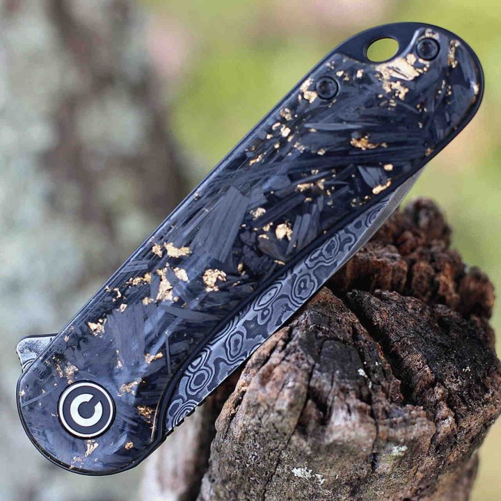 Couteau Civivi Elementum Damas Manche Gold/Fibre de Carbone IKBS Linerlock Clip CIVC907CDS1 - Livraison Gratuite
