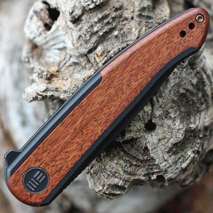 Couteau We Knife Smooth Sentinel Cuibourtia Lame Acier CPM-20CV Manche Titane/Bois IKBS Framelock WE200433 - Livraison Gratuite