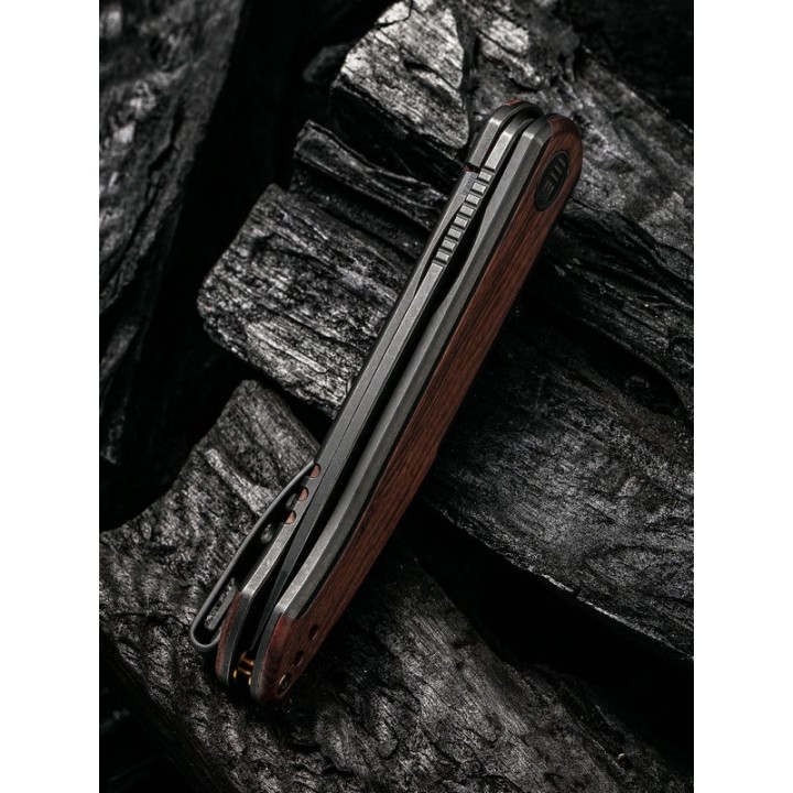 Couteau We Knife Smooth Sentinel Cuibourtia Lame Acier CPM-20CV Manche Titane/Bois IKBS Framelock WE200433 - Livraison Gratuite