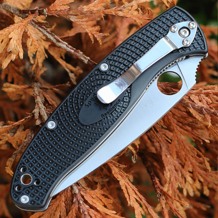 Couteau Spyderco Resilience Combo Satin Lame Acier 8Cr13MoV Manche FRN Linerlock Clip SC142PSBK - Livraison Gratuite