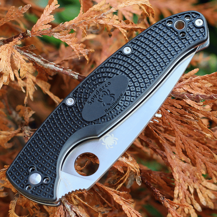 Couteau Spyderco Resilience Combo Satin Lame Acier 8Cr13MoV Manche FRN Linerlock Clip SC142PSBK - Livraison Gratuite