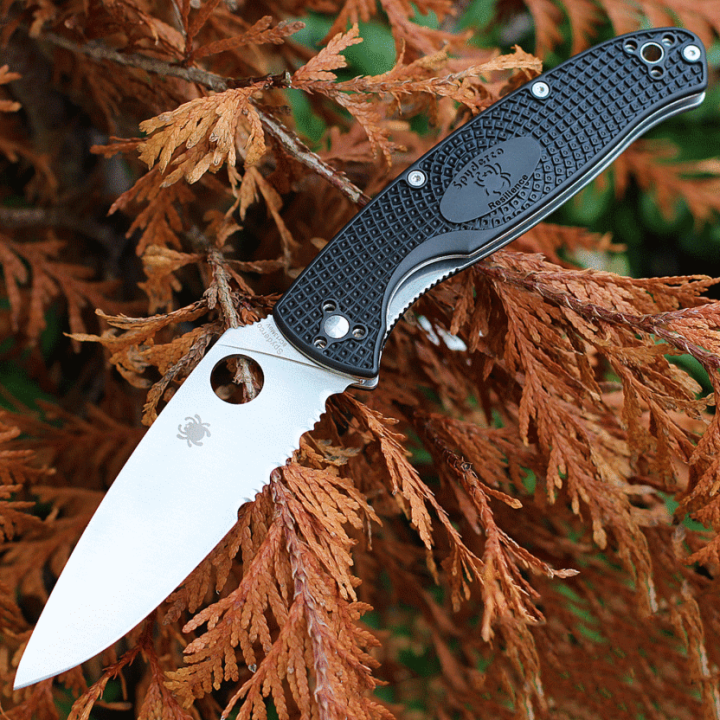 Couteau Spyderco Resilience Combo Satin Lame Acier 8Cr13MoV Manche FRN Linerlock Clip SC142PSBK - Livraison Gratuite