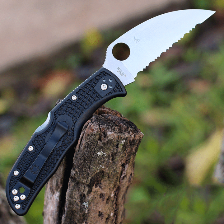 Couteau Spyderco Endela Wharncliffe Serr Lame Acier VG10 Manche FRN Lockback Japan SC243FSWCBK - Livraison Gratuite