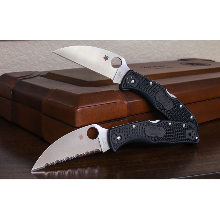 Couteau Spyderco Endela Wharncliffe Plain Lame Acier VG10 Manche FRN Lockback Japan SC243FPWCBK - Livraison Gratuite