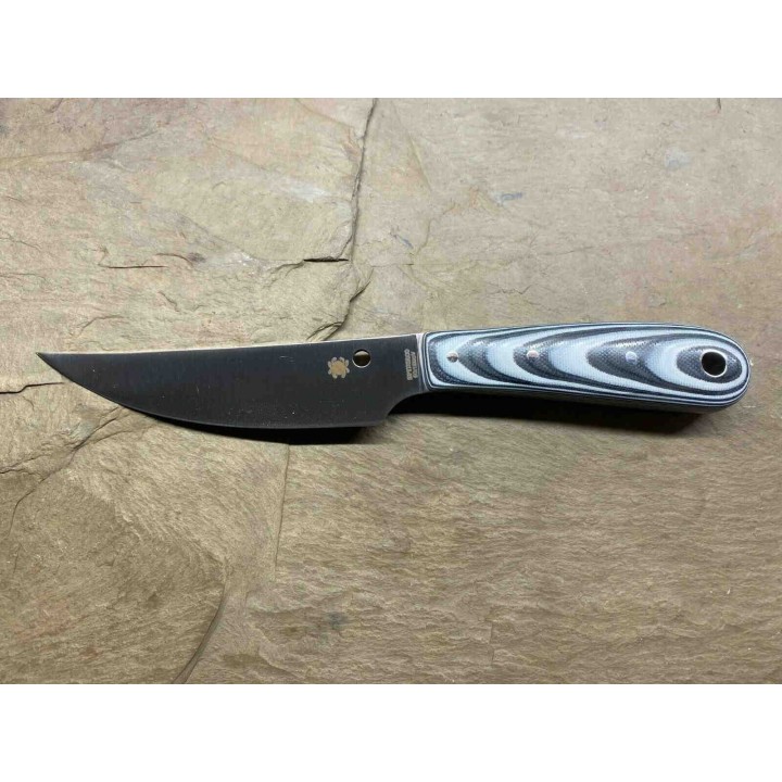 Couteau Spyderco Bow River Black/Gray Lame Acier 8Cr13MoV Manche G10 Etui Cuir SCFB46GP - Livraison Gratuite