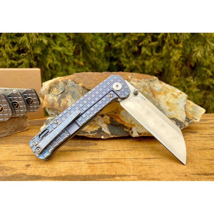 Couteau QSP Penguin Blue Titane Lame Acier 154CM Satin Manche Titane IKBS Framelock Clip QS130RFRG1 - Livraison Gratuite