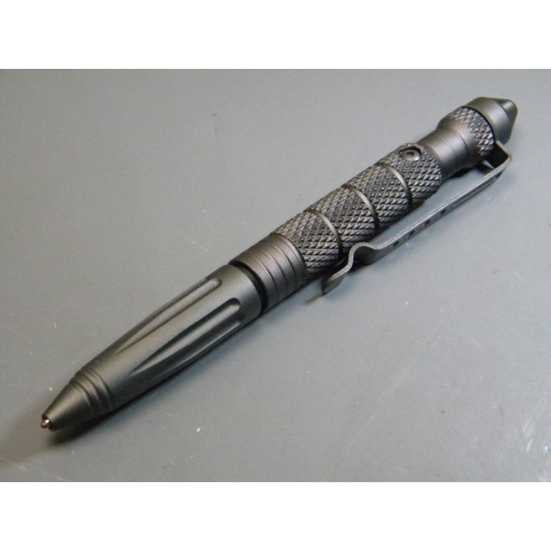 Achetez en gros Stylo Tactique En Titane Usiné Cnc, Avec Coupe-vitre Pour  La Survie, L'autodéfense Et Le Rescure En Extérieur Chine et Stylo Tactique  à 24 USD