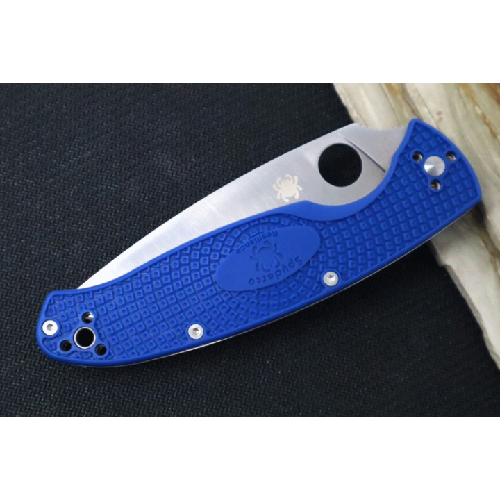 Couteau Spyderco Resilience Lightweight Lame Acier CPM-S35VN Manche Blue FRN Linerlock Clip SC142PBL - Livraison Gratuite