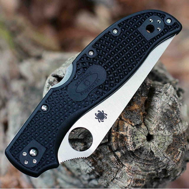 Couteau Spyderco Stretch 2 XL Serrated Lame Acier VG-10 Manche FRN Lockback Made In Japan SC258SBK - Livraison Gratuite
