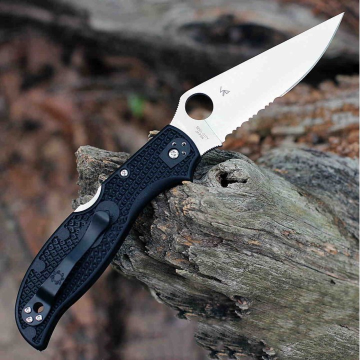 Couteau Spyderco Stretch 2 XL Part Serrated Lame Acier VG-10 Manche FRN Lockback Made In Japan SC258PSBK - Livraison Gratuite