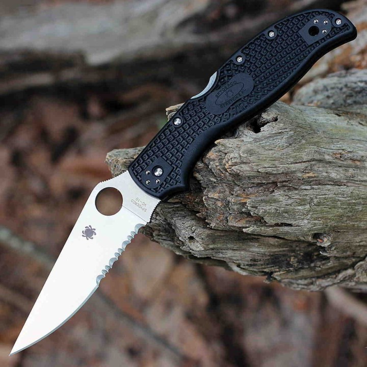 Couteau Spyderco Stretch 2 XL Part Serrated Lame Acier VG-10 Manche FRN Lockback Made In Japan SC258PSBK - Livraison Gratuite