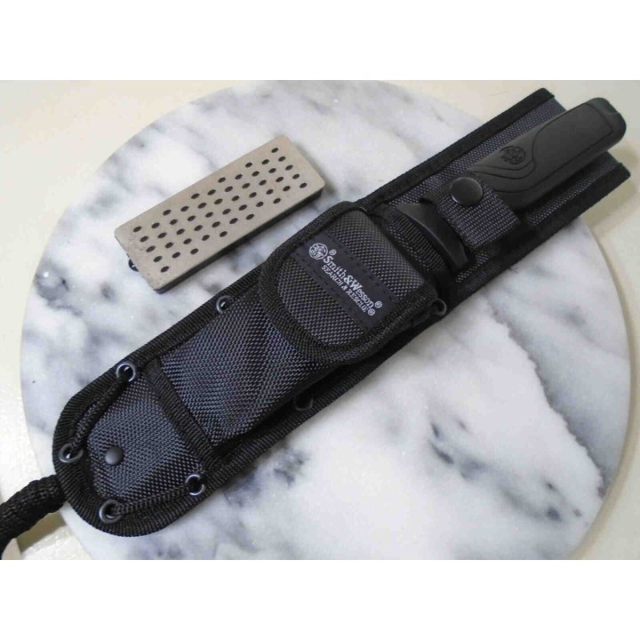 Couteau Tactical Smith&Wesson Search & Rescue Lame Acier 8Cr13MoV Manche Aluminium Etui Nylon SW1100071 - Livraison Gratuite