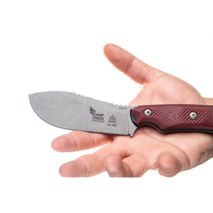 Couteau TOPS Camp Creek Fire Edition Lame Acier CPM S35VN Manche Red/Black G10 Etui Cuir USA TPCPCKFE01 - Livraison Gratuite