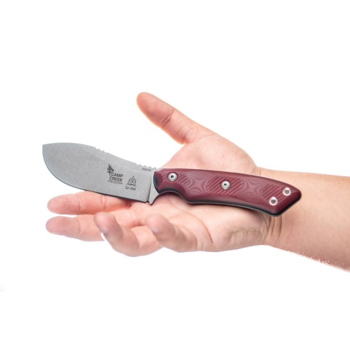 Couteau TOPS Camp Creek Fire Edition Lame Acier CPM S35VN Manche Red/Black G10 Etui Cuir USA TPCPCKFE01 - Livraison Gratuite