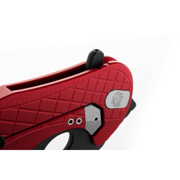 Couteau Karambit LionSteel L.E.One Red Lame Acier CPM-MagnaCut Black Manche Alu Clip Italy LSTLE1ARB - Livraison Gratuite