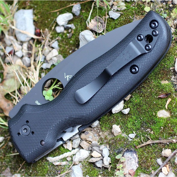 Couteau Spyderco Shaman Serrated Lame Acier CPM-S30V Manche G-10 Made USA SC229GSBK - Livraison Gratuite