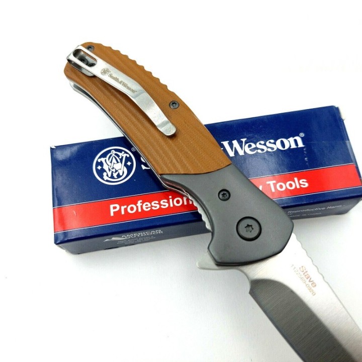 Couteau Smith&Wesson Stave Tan Manche G10 Lame Acier 8Cr13MoV Linerlock Clip SW1122569 - Livraison Gratuite