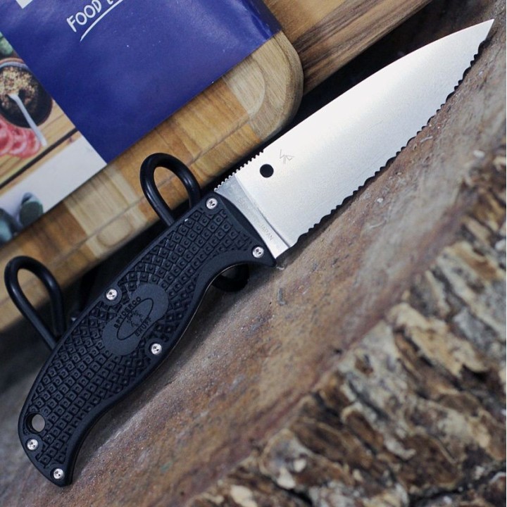 Couteau Spyderco Enuff 2 Lame Acier VG-10 Serr Manche FRN Etui Polymer Made In Japan SCFB31SBK2 - Livraison Gratuite