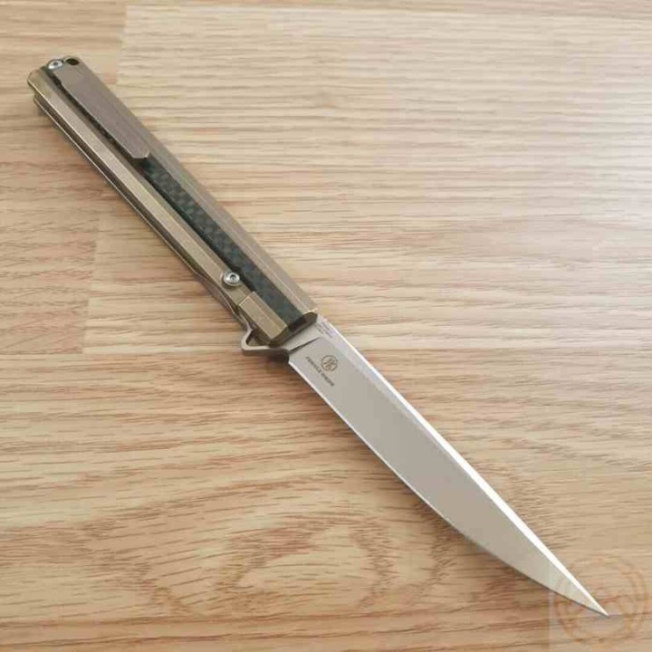 Couteau Defcon Bronze Manche Titane/Fibre Carbone Lame Acier M390 IKBS Framelock Clip TF93891 - Livraison Gratuite