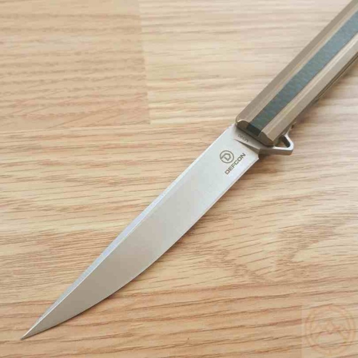Couteau Defcon Bronze Manche Titane/Fibre Carbone Lame Acier M390 IKBS Framelock Clip TF93891 - Livraison Gratuite