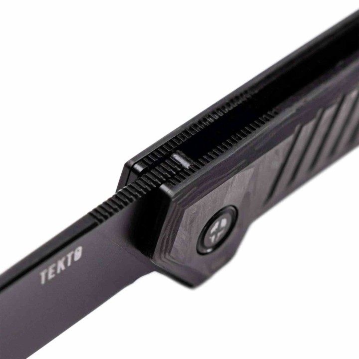 Couteau Tekto Knives F1 Alpha CF/Blue Lame Acier D2 Black Manche Fibre Carbone Clip USA TKTF1CBKBK1 - Livraison Gratuite