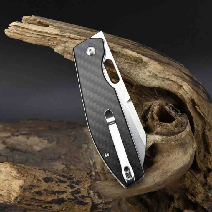 Couteau CJRB Ekko CF Lame Sheepsfoot Acier AR-RPM9 Manche Carbon Fiber IKBS Button Lock Clip J1929BCF - Livraison Gratuite