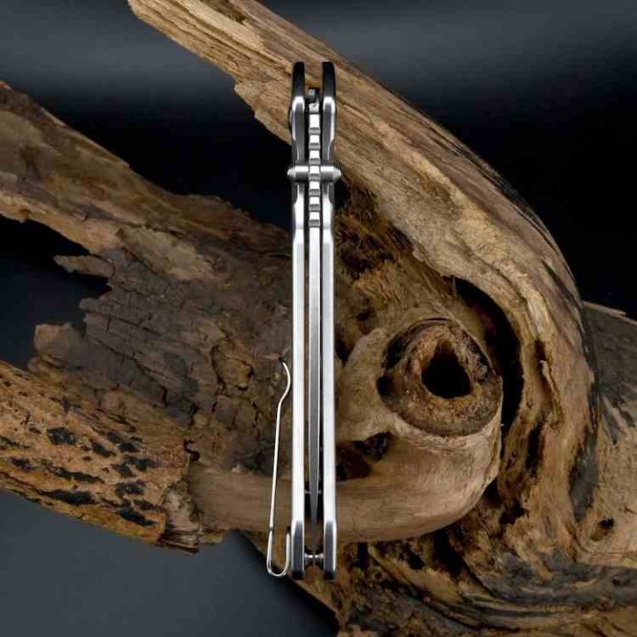 Couteau CJRB Large Pyrite Steel Lame Acier AR-RPM9 Manche Steel IKBS Button Lock J1925LST - Livraison Gratuite