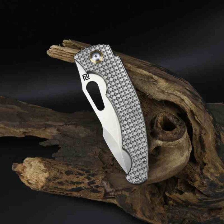 Couteau Artisan Xcellerator Titane Lame Acier S90V Stonewash Manche Titane IKBS Clip Titane ATZ1860GGY - Livraison Gratuite