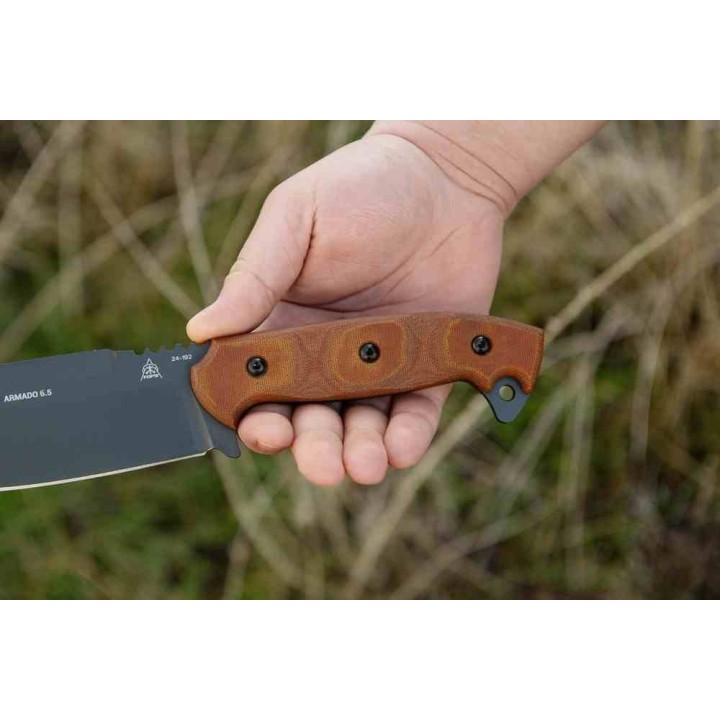 Couteau Tops Armado 6.5 Tan Manche Micarta Lame Acier Carbone 1095 Etui Kydex Made USA TPARM01 - Livraison Gratuite