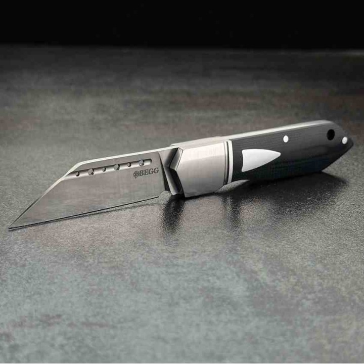 Couteau Begg Knives Traditional Large Slipjoint Lame Acier 14C28N Tanto Reverse Manche Black G10 BG036 - Livraison Gratuite