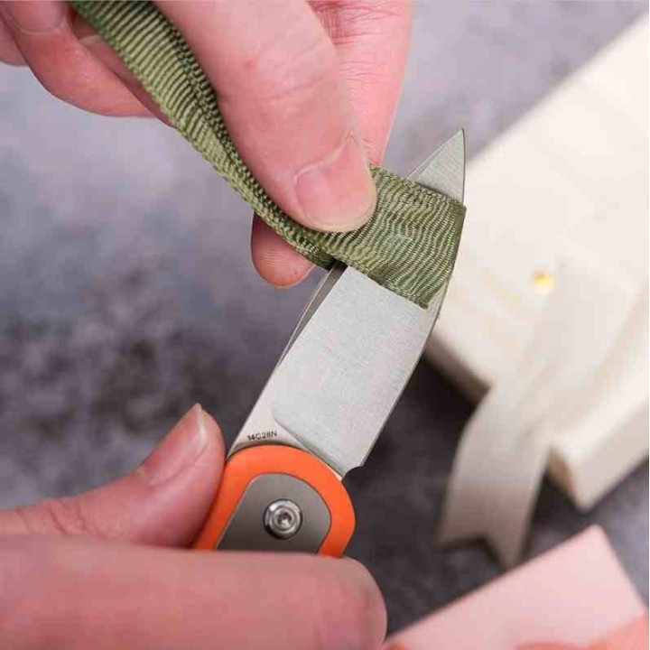 Couteau Vosteed Corgi Pup Trek Lock Orange Manche G10 Lame Acier 14C28N Satin IKBS Clip VOSA0719 - Livraison Gratuite