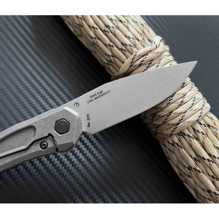 Couteau Zero Tolerance CPM-MagnaCut SW Manche Black CFiber & Titane IKBS Frame Lock USA ZT0545 - Livraison Gratuite
