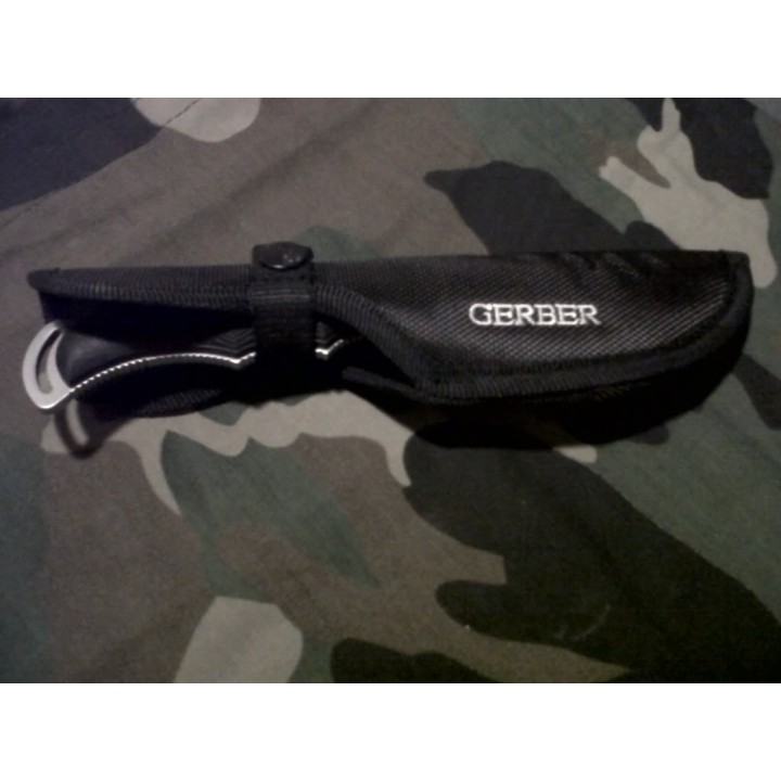 Couteau de Survie Gerber Freeman Guide Lame Acier Inox Manche Fibre de Nylon TacHide G0588 - Livraison Gratuite
