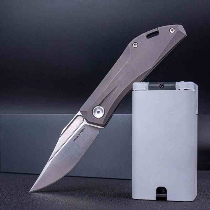 Couteau Real Steel Ventus Grey Manche Titane Lame Acier N690 Slip Joint Clip RS7041 - Livraison Gratuite
