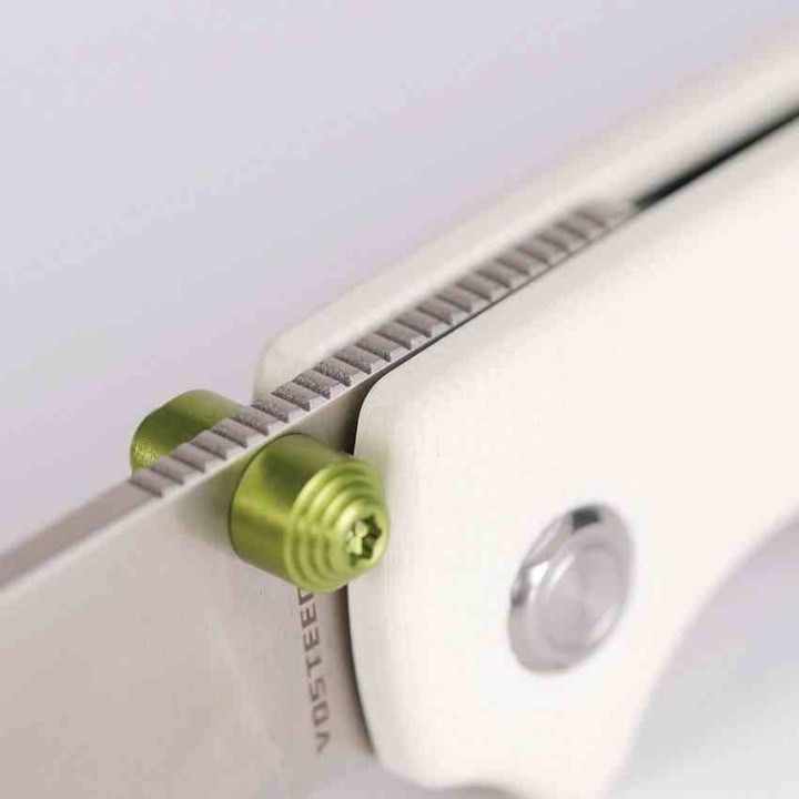 Couteau Vosteed Raccoon Cub White Lame Acier 14C28N Manche G10 IKBS Linerlock Clip VOSA3603 - Livraison Gratuite
