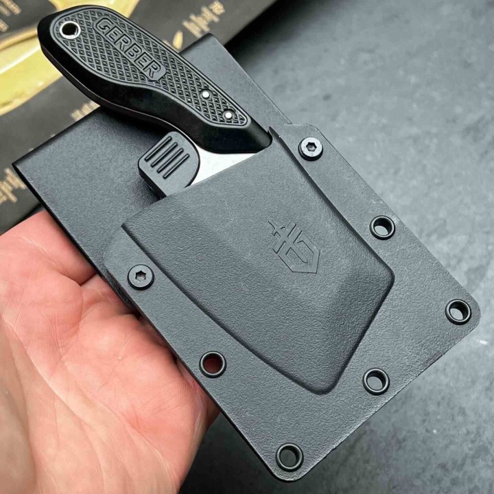 Couteau Gerber Tri-Tip Mini Cleaver Lame Acier 7Cr17MoV Manche Aluminium Black Etui Plastique Rigide G3725 - Livraison Gratuite