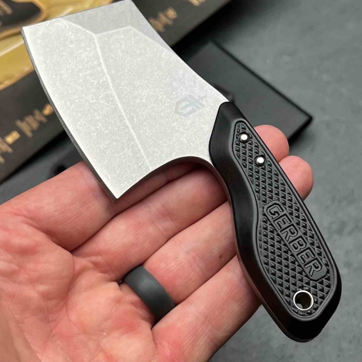 Couteau Gerber Tri-Tip Mini Cleaver Lame Acier 7Cr17MoV Manche Aluminium Black Etui Plastique Rigide G3725 - Livraison Gratuite