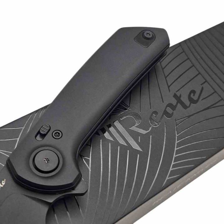 Couteau Reate Knives PL-XF Black Manche Alu Lame Nitro-V Black Pivot Lock Clip REAPLXFA3 - Livraison Gratuite