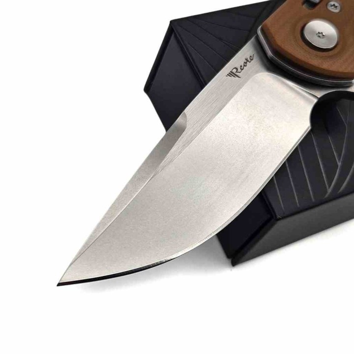 Couteau Reate Knives PL-XF Pivot Lock Tan Manche G10 Lame Acier Nitro-V SW Clip REAPLXF9 - Livraison Gratuite