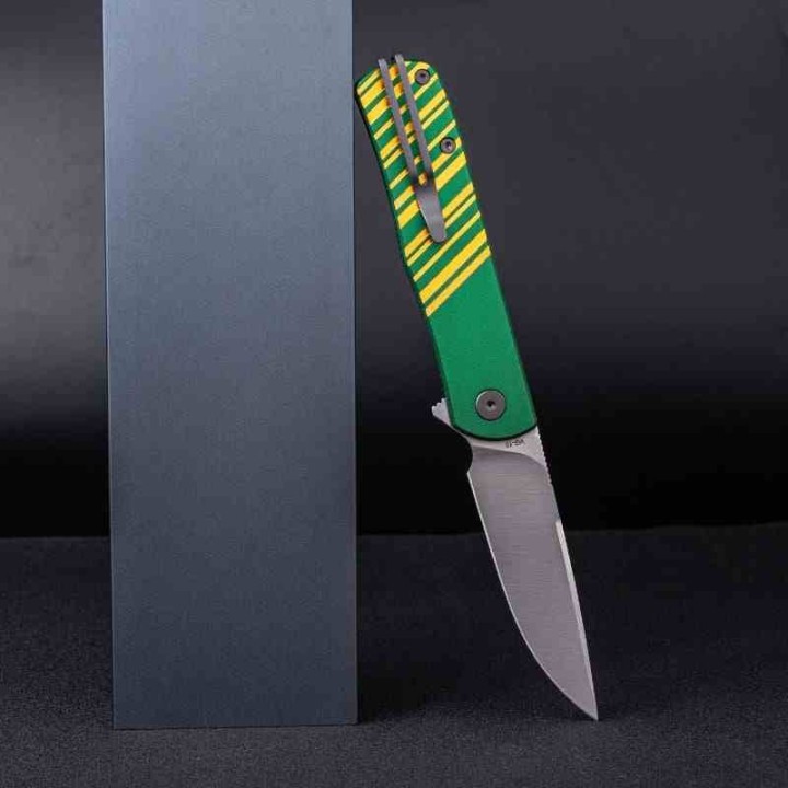 Couteau Real Steel Karly Green/Gold Manche Aluminium Lame Acier VG10 IKBS Linerlock Clip RS6051 - Livraison Gratuite