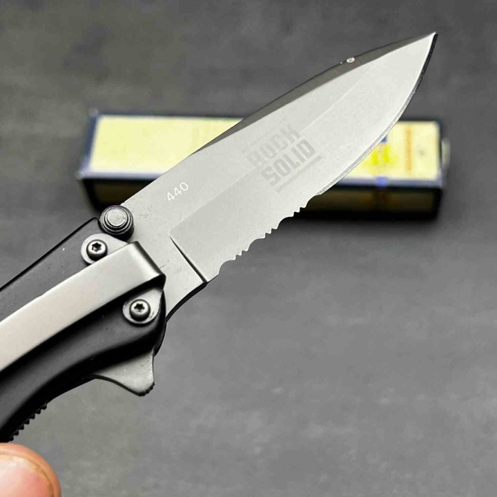Couteau Winchester Tactical Border Guard Lame Acier 440 Serr Manche Alum Clip Linerlock WN1436 - Livraison Gratuite